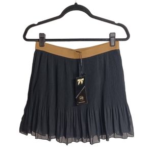 IRIS BASIC Black Pleated Tan Stretchy Waistband Mini Black Skirt Medium NWT